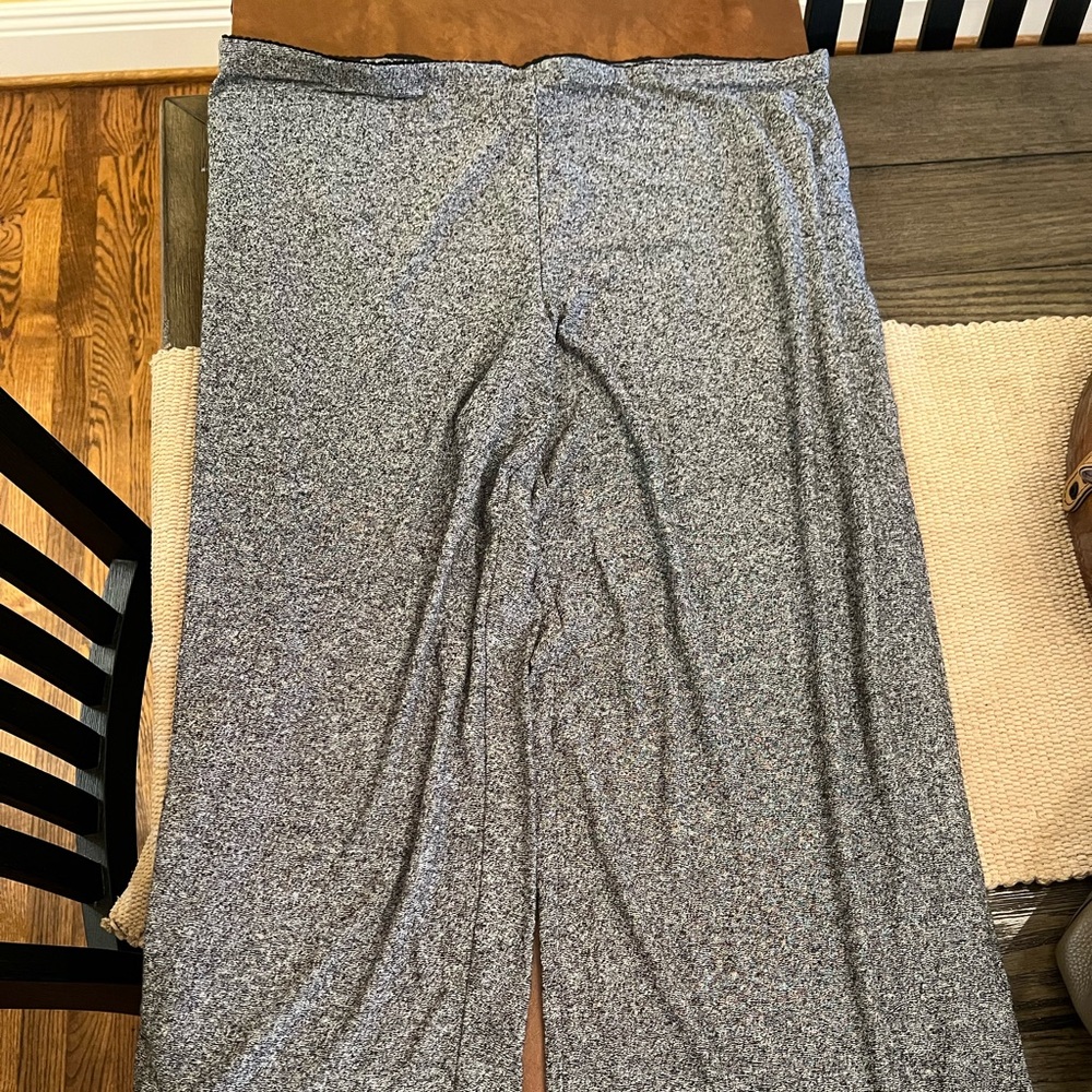 Jjill women’s two pair 2X full leg cropped pants. - Picture 2 of 6
